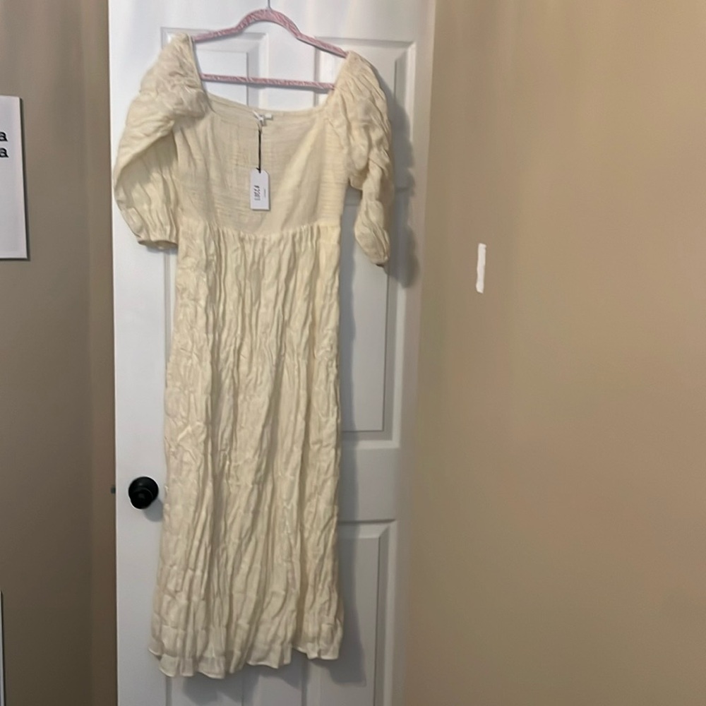 Nwt Lucca couture size L long ivory dress with liner